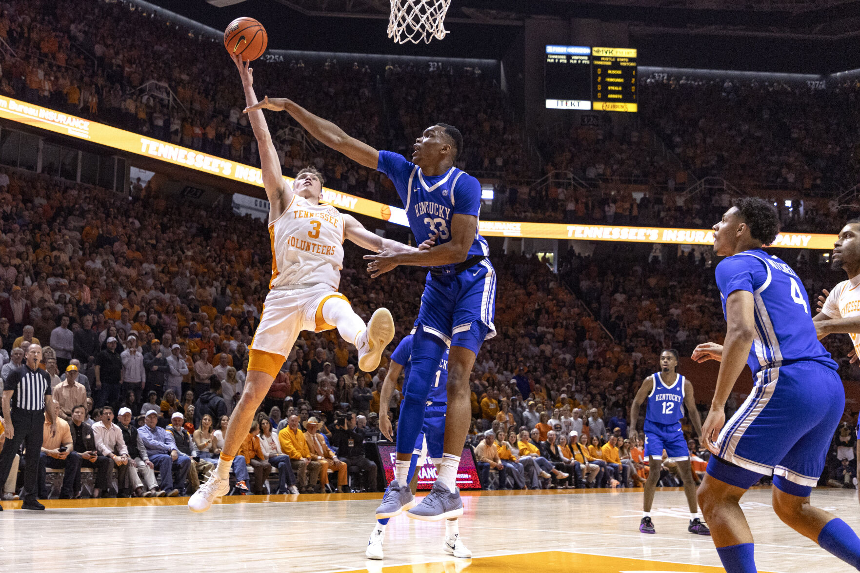 Reeves, Sheppard lead No. 15 Kentucky over No. 4 Tennessee 85-81
